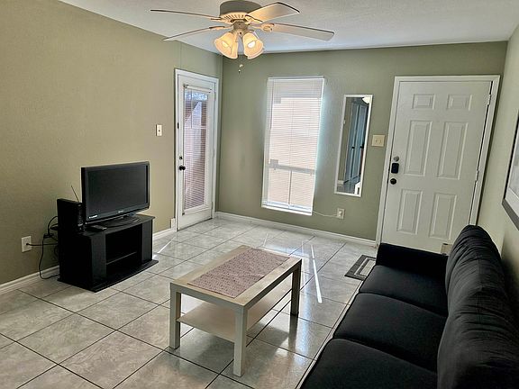 5th image of 3900 Woodchase Dr #931