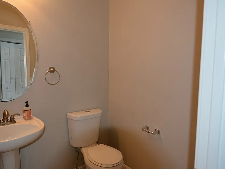 24 Ptarmigan Dr #24 — Photo 7
