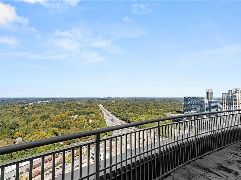 3338 Peachtree Rd NE #3501 — Photo 12