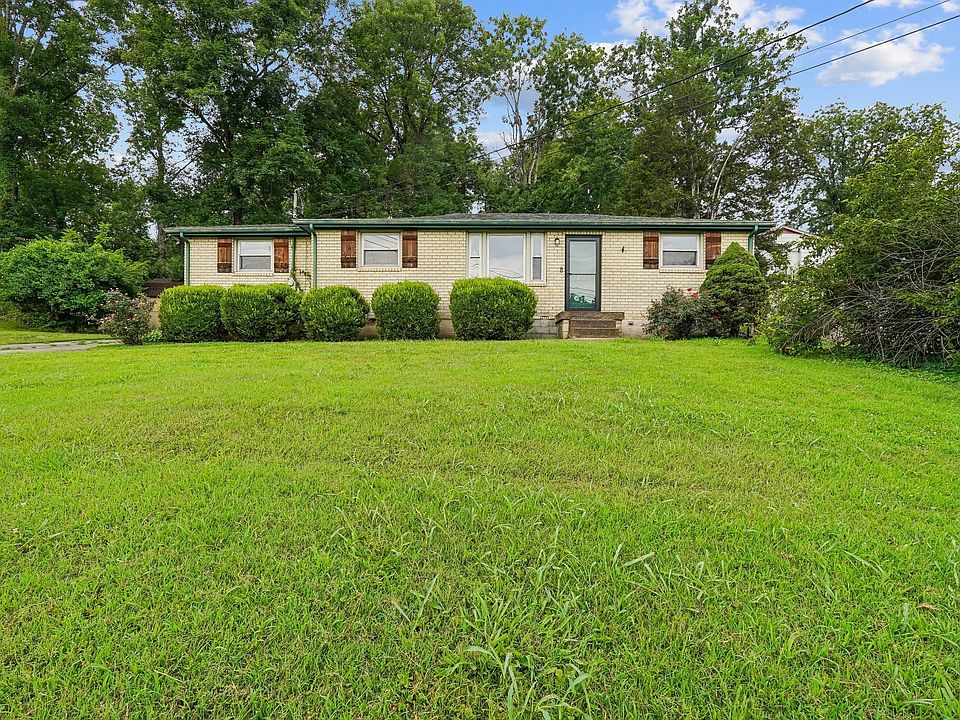 1st image of 375 Spring Valley Dr
