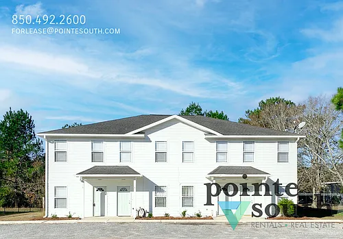 116 S Elm St Photo 1