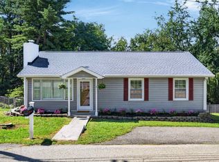 130 Pepper St NE, Christiansburg, VA 24073