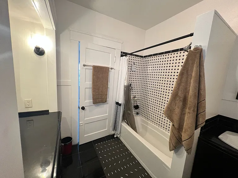4646 Park Blvd — Photo 21