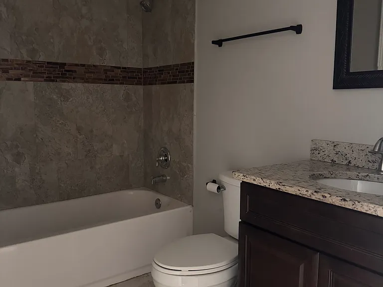 990 Windbrook Dr — Photo 10