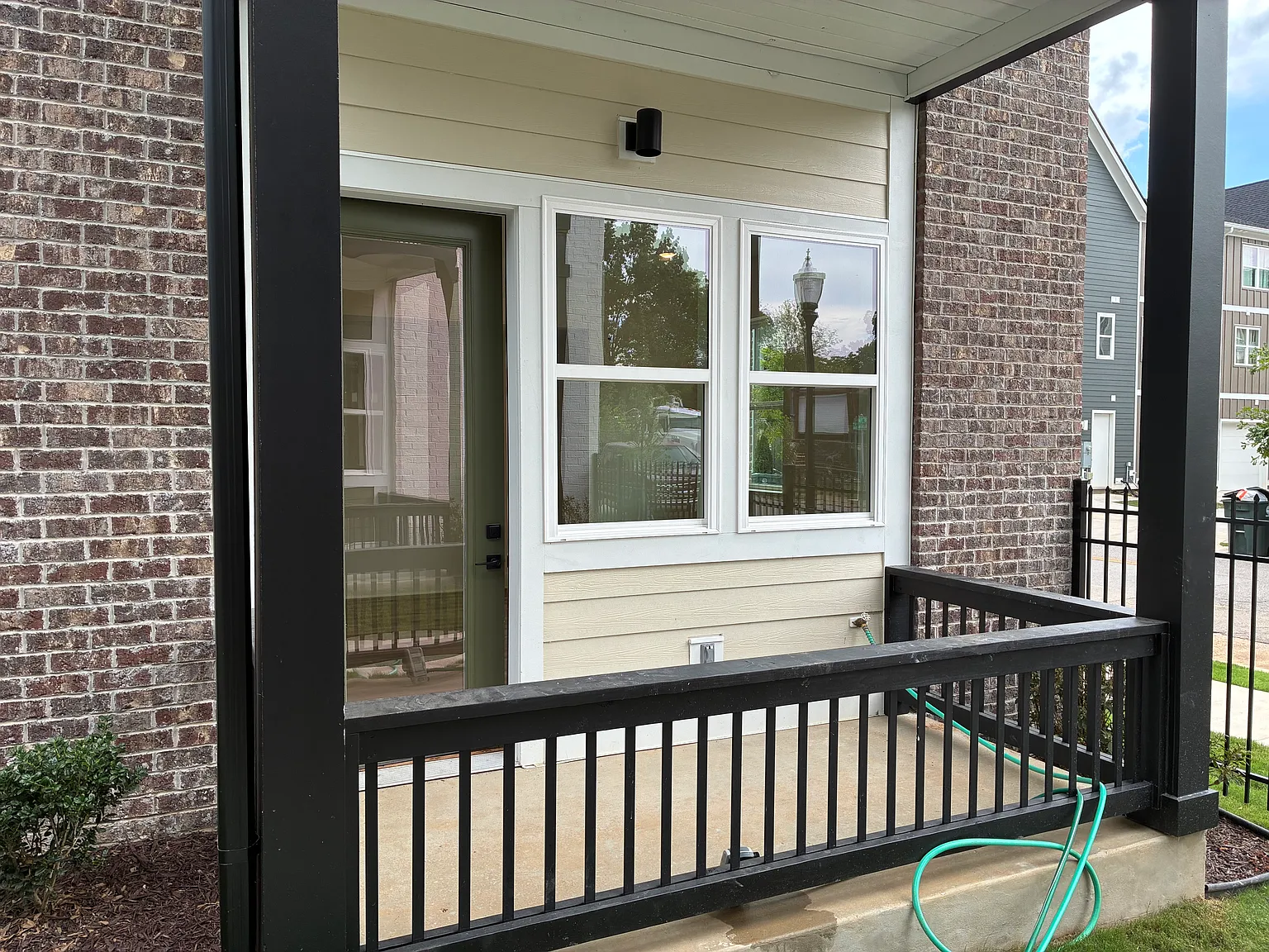 3 bed, 1490 sqft, $2,150 — Photo 2