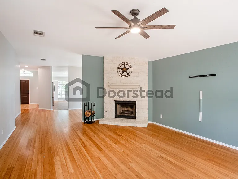6201 Abilene Trl — Photo 8
