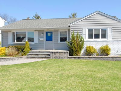 59 Garden Blvd, Hicksville, NY 11801 | Zillow