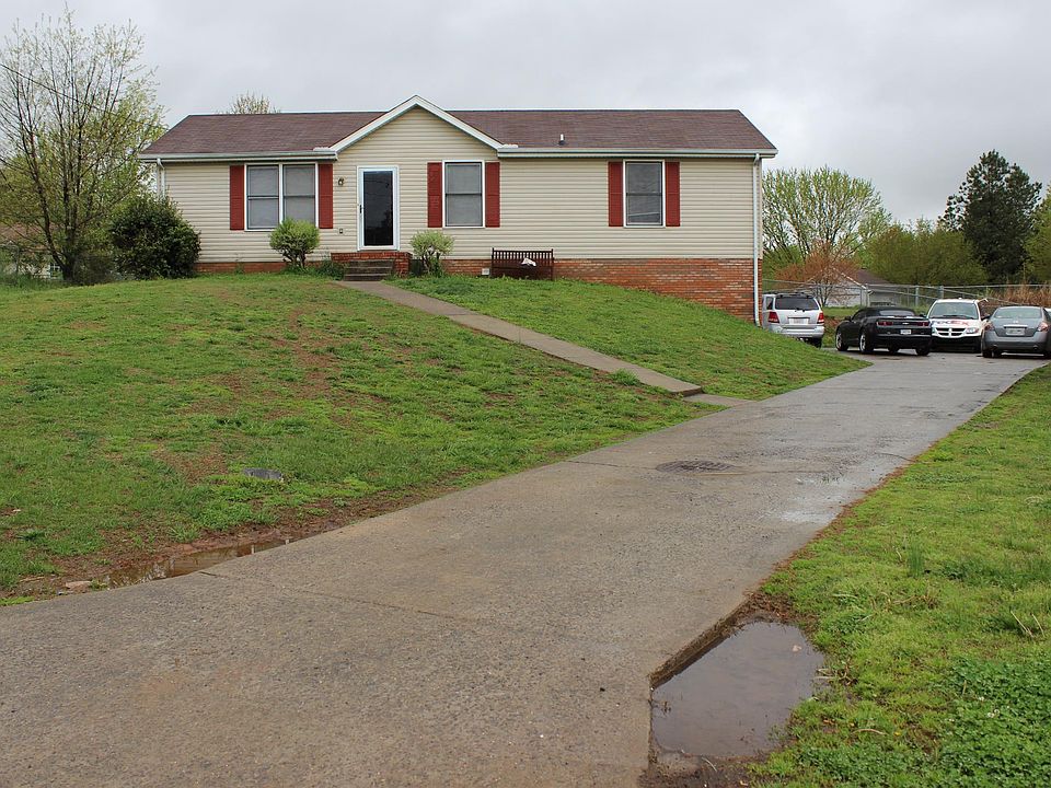 2nd image of 307 Arrowood Dr