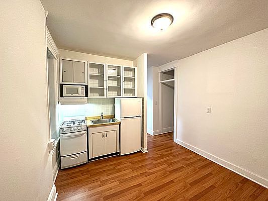 3rd image of 23-70 29th St #19