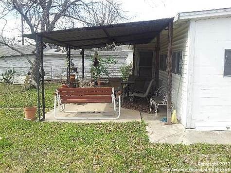 3rd image of 1542 W Lullwood Ave