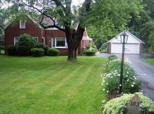183 Chestnut St, Fredonia, NY 14063