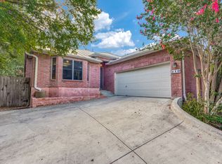 10 Oakwell Farms Pkwy, San Antonio, TX 78218