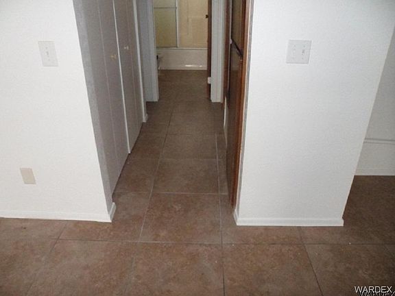 3rd image of 352 Sea Creek Dr