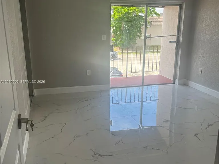 5909 SW 36th Ct #14 — Photo 14