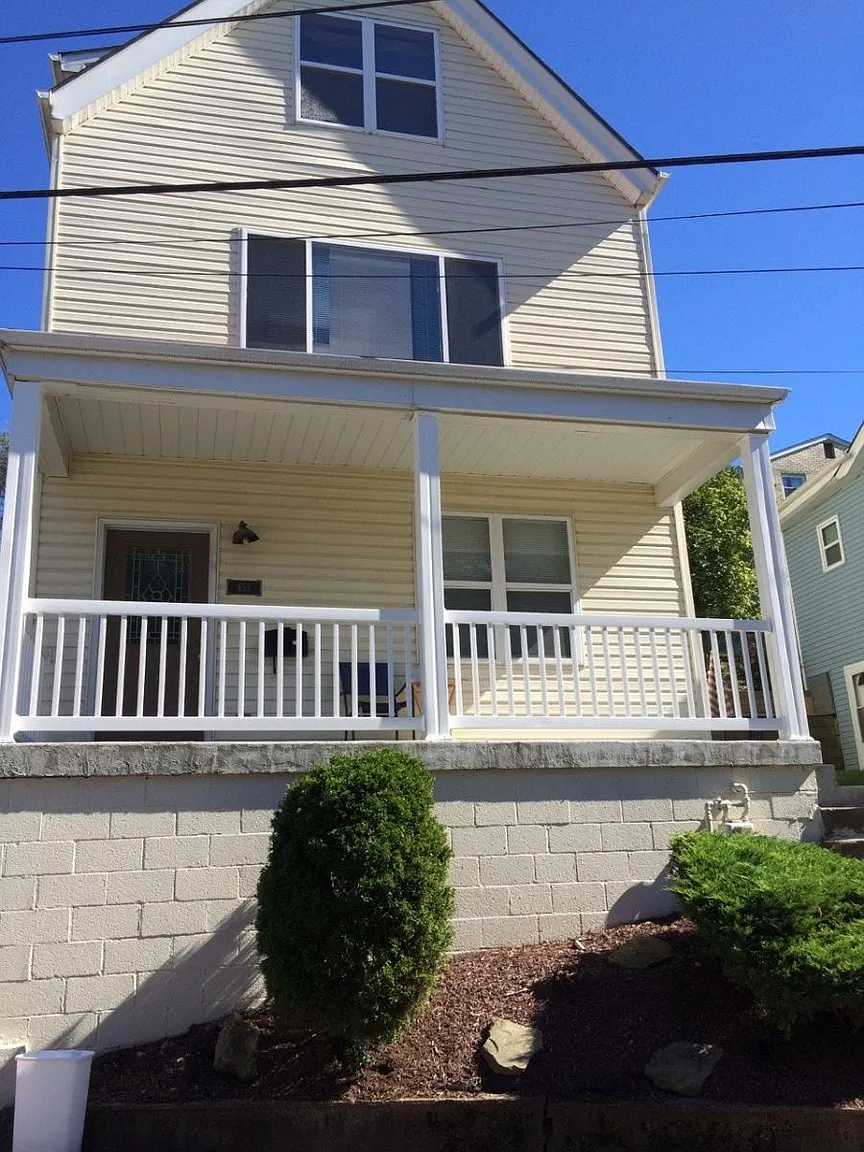453 Natchez St photo 1