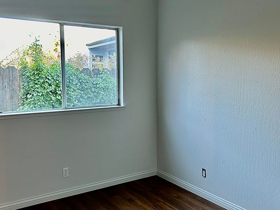 3rd image of 579 Crawford Dr #A