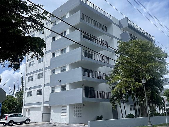 2nd image of 16508 NE 26th Ave APT 402