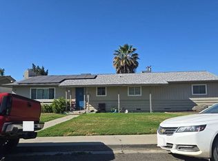 1460 Cypress Ln, Lemoore, CA 93245