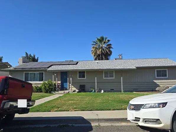 1460 Cypress Ln, Lemoore, CA 93245