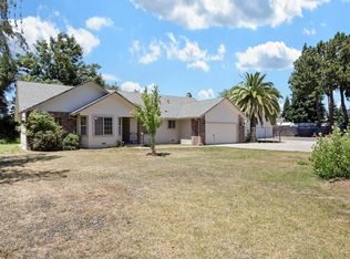 12851 E Locke Rd, Lockeford, CA 95237