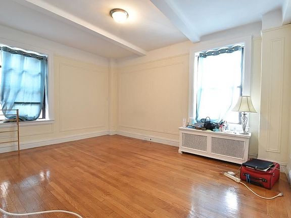 4th image of 600 W 111th St #13F