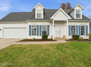 8603 Confederate Place Dr, Pewee Valley, KY 40056