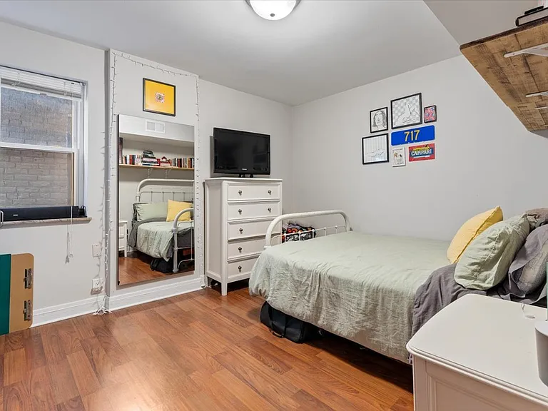 116 W Grand Ave #3 — Photo 11
