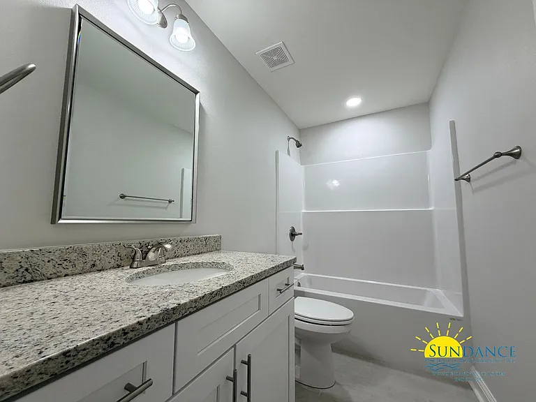 699 Woodlawn Ave NW — Photo 16