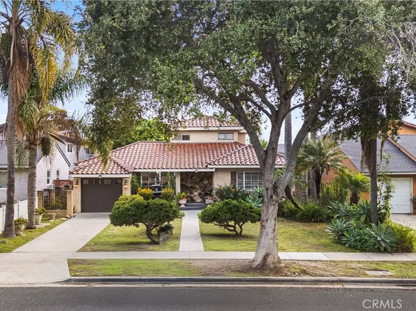 10702 Oak St, Los Alamitos, CA 90720