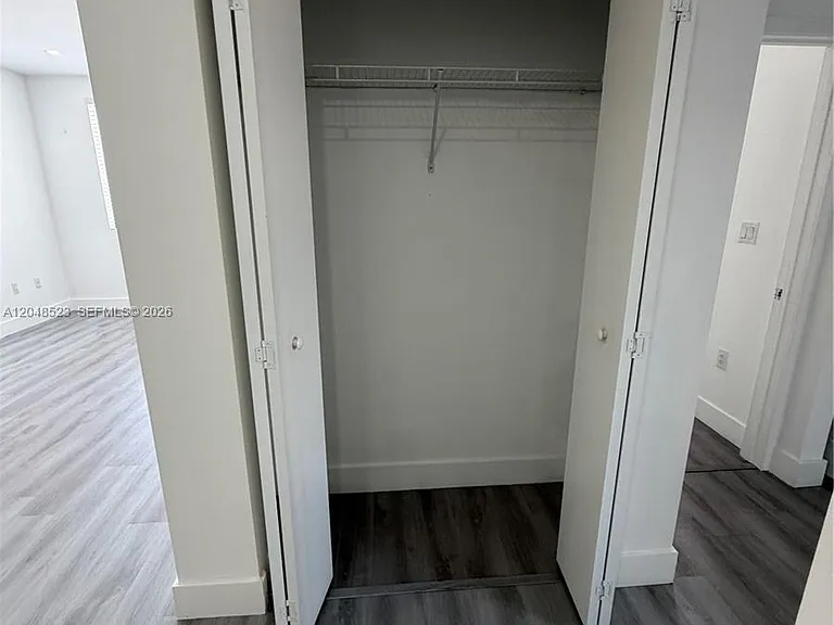 853 E 24th St #403 — Photo 6