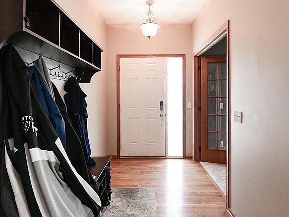 4th image of 5424 S 160th St