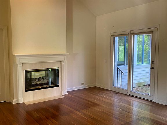 4th image of 2949 Cotswold Cir