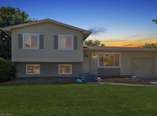 353 Ruth Cir, Bolingbrook, IL 60440