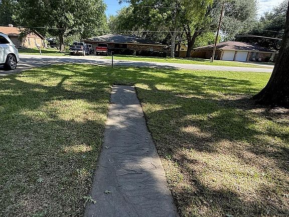 3rd image of 1418 NE 7th St