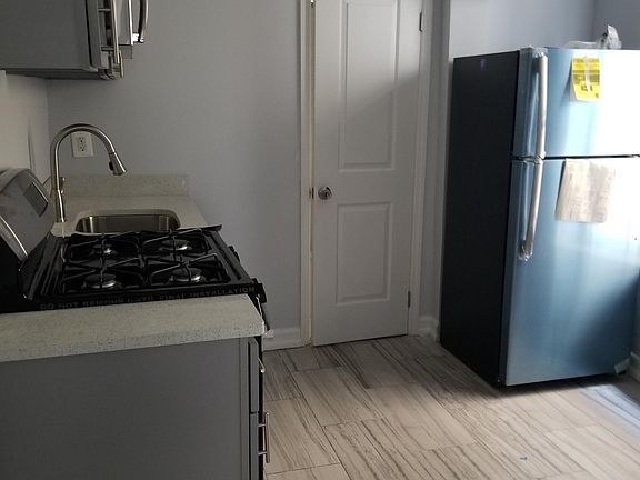 5th image of 865 E 181st St #5B