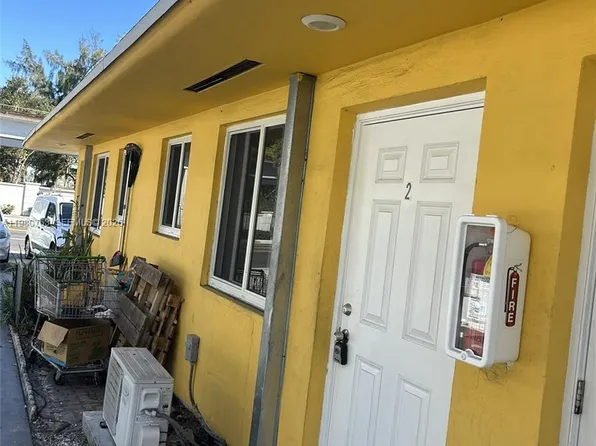 318 E 21st St #2, Hialeah, FL 33010
