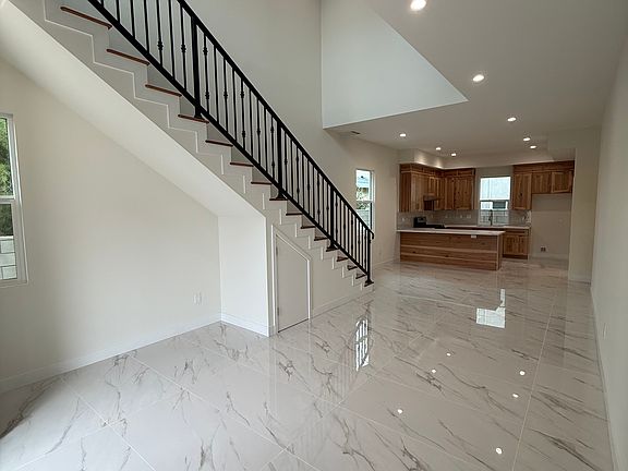 3rd image of 6019 Kauffman Ave