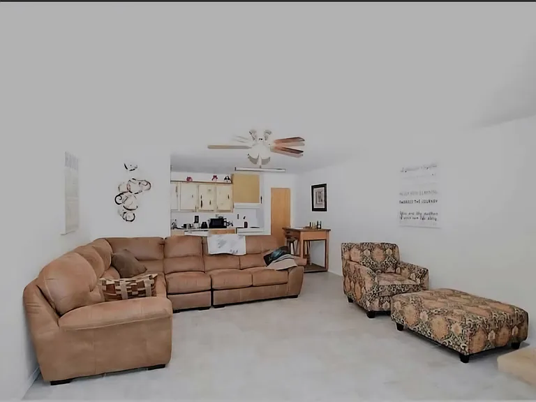 402 Wright St #A — Photo 2