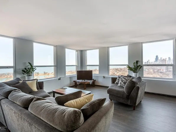 2626 N Lakeview Ave APT 1903, Chicago, IL 60614