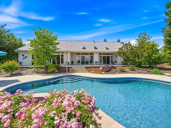 20589 Catka Dr, Redding, CA 96003