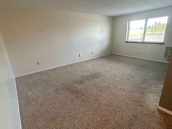 5th image of 1215 Bennett Dr #B-3