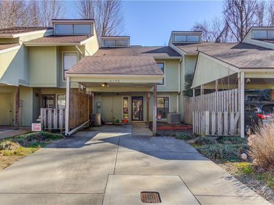 6392 Hawthorne Ter, Peachtree Corners, GA, 30092