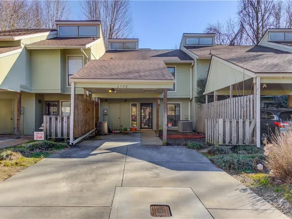 6392 Hawthorne Ter, Peachtree Corners, GA 30092