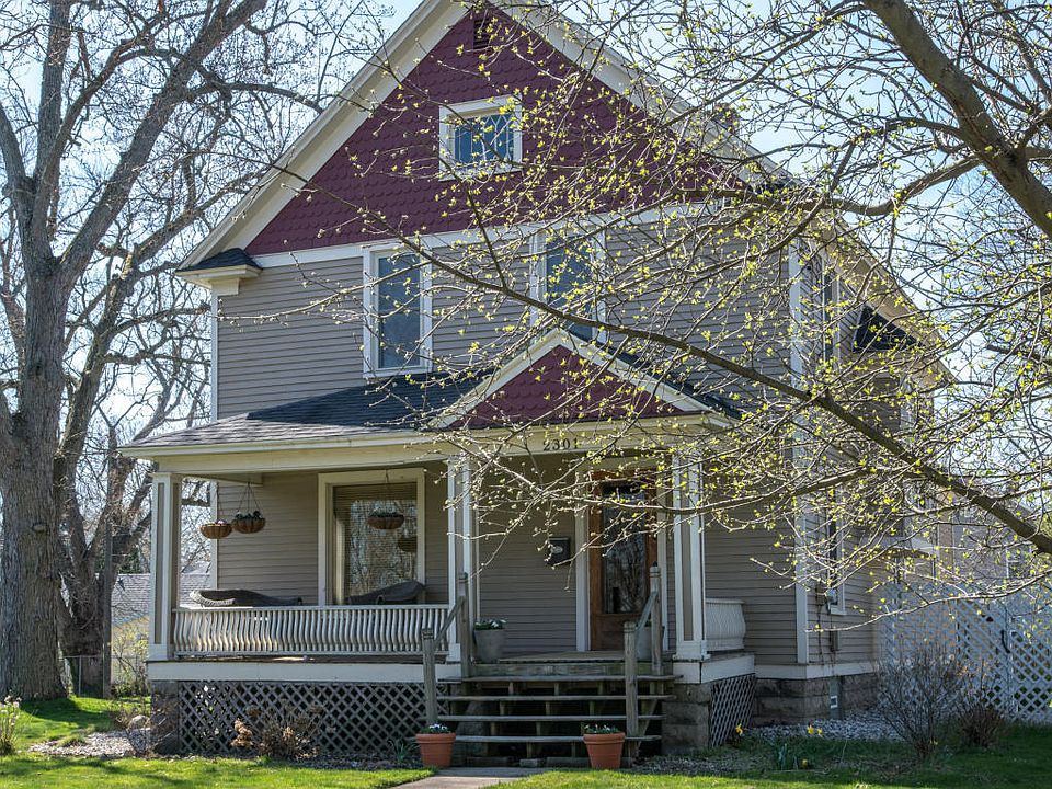 1st image of 2301 Parkview Ave