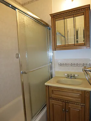 Rented by Velsor Realty | media 11