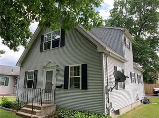 26 University Pl, Enfield, CT 06082