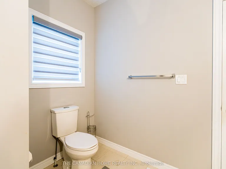 134 Tartan Ave N — Photo 32