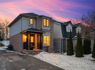 121 Moss Pl, Guelph, ON N1G 4V4