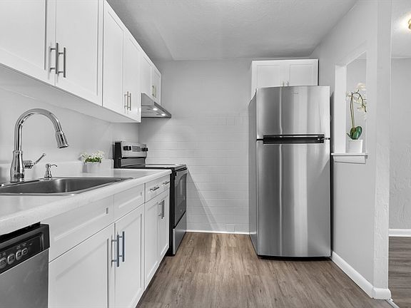 3rd image of 7 Park Ave APT 44