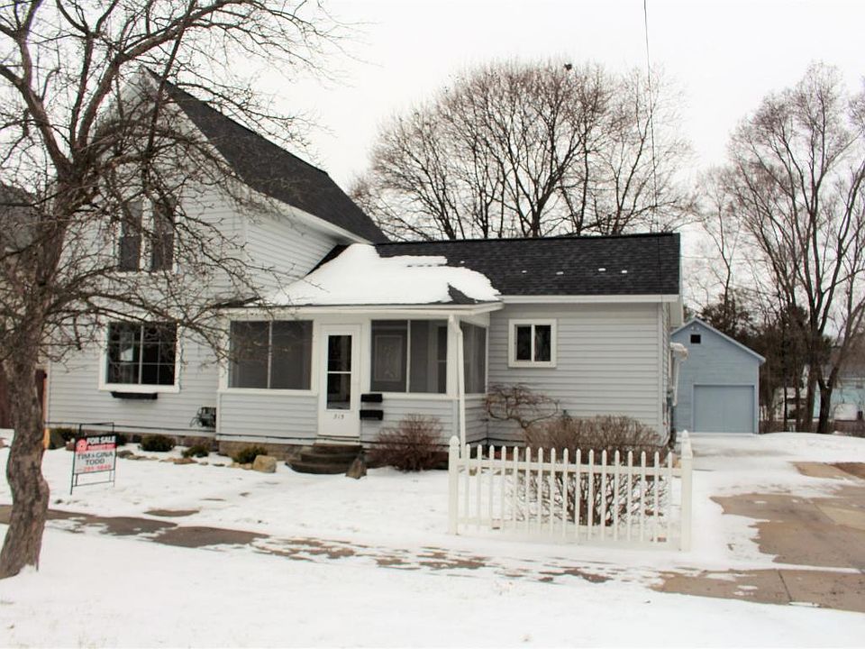 315 S Front St, Belding, MI 48809 Zillow